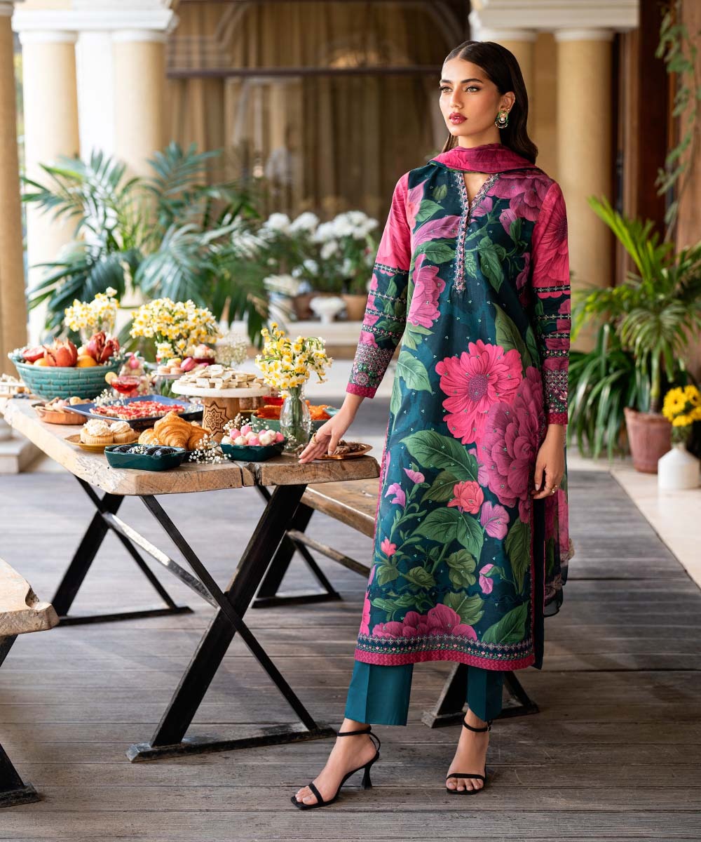 3 PIECE EMBROIDERED LAWN SUIT