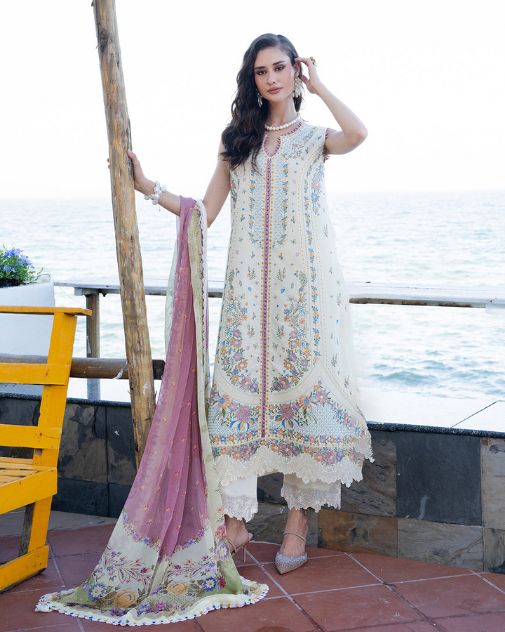 3Pc Lawn Embroidered Suit