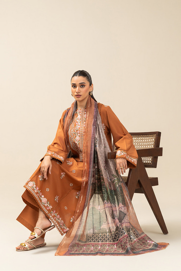 3 PIECE EMBROIDERED LAWN SUIT