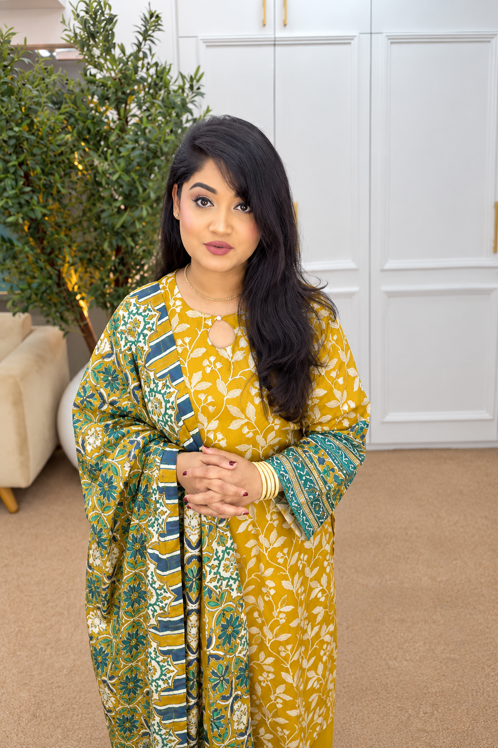 Printed Lawn Stitched 3 Piece Suit