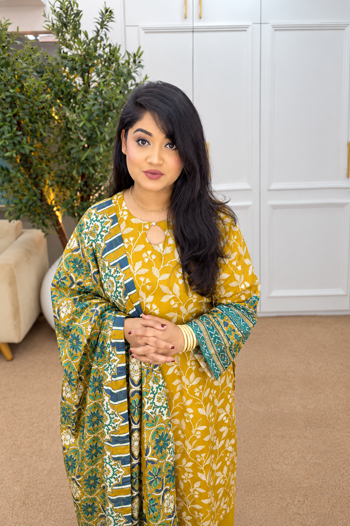 Printed Lawn Stitched 3 Piece Suit