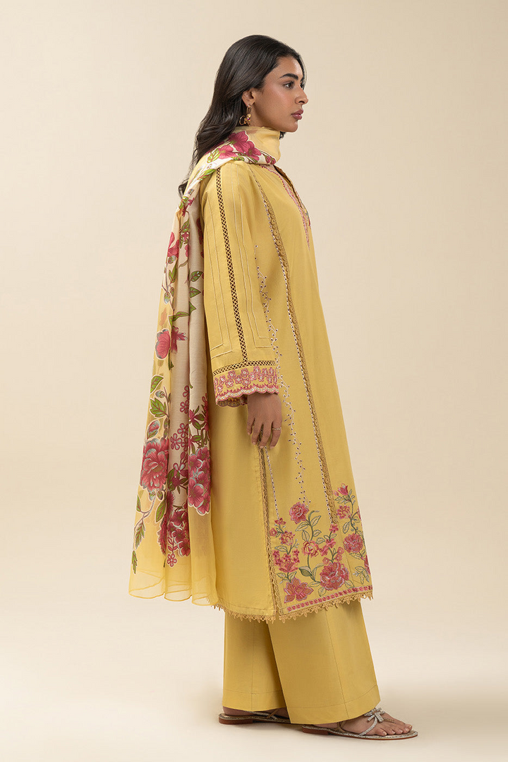 3 PIECE EMBROIDERED LAWN SUIT