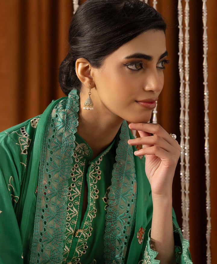 Signature Lawn Collection