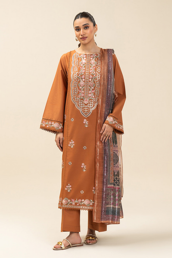 3 PIECE EMBROIDERED LAWN SUIT