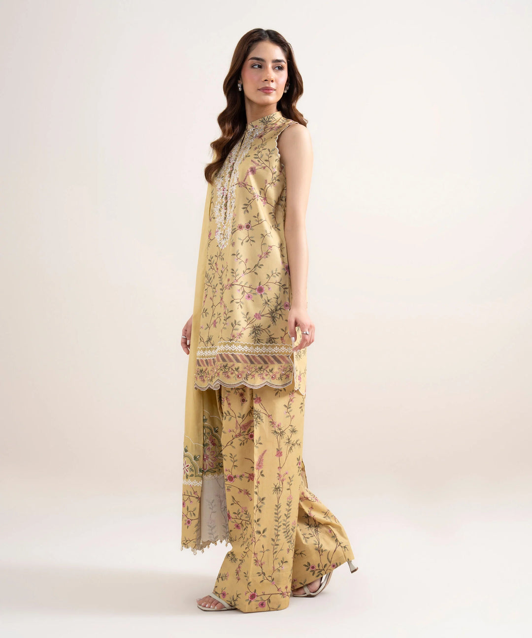 3 Piece - Embroidered Lawn Suit