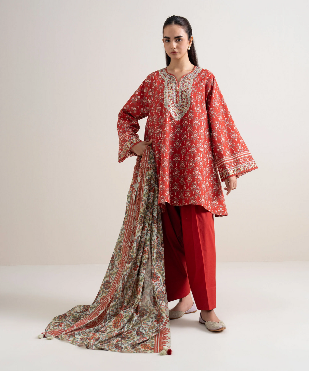3 Piece - Embroidered Lawn Suit