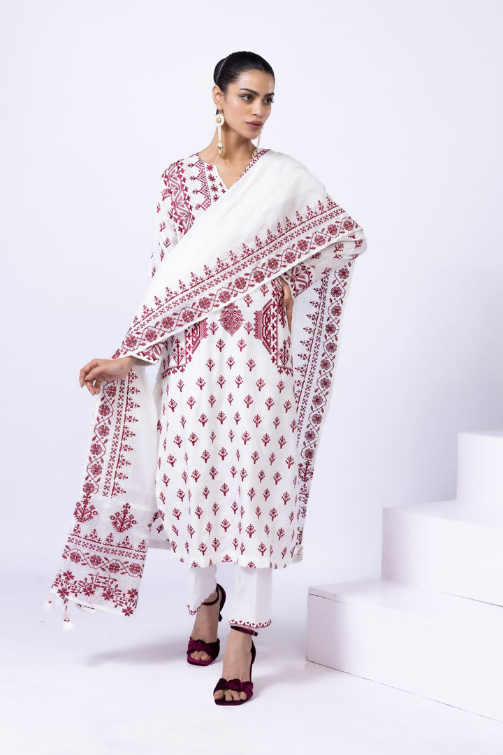 Embroidered Raw Silk Kurta With Cotton Net Dupatta