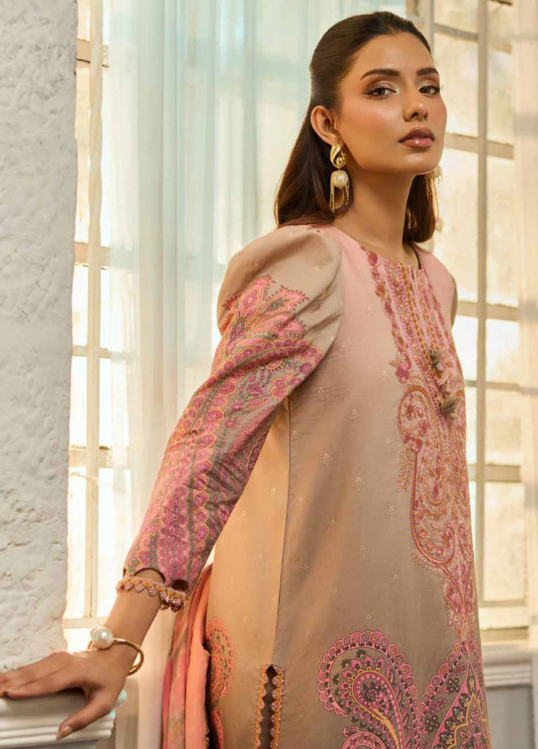 Embroidered Lawn 3 Piece Suit