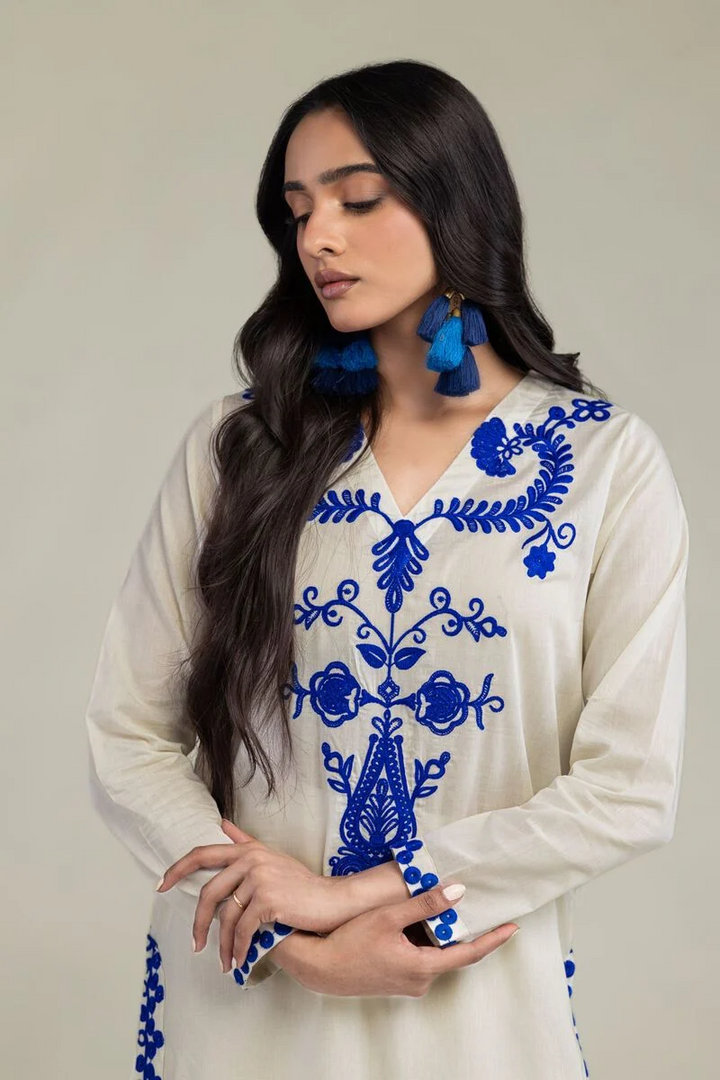 Embroidered | Cambric Floral Cambric Kurta