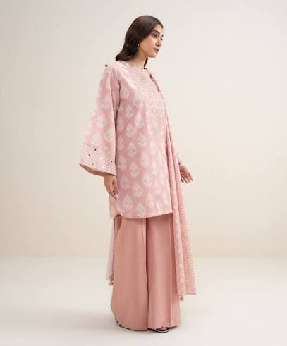 3 Piece Embroidery  Lawn  Ready Suit