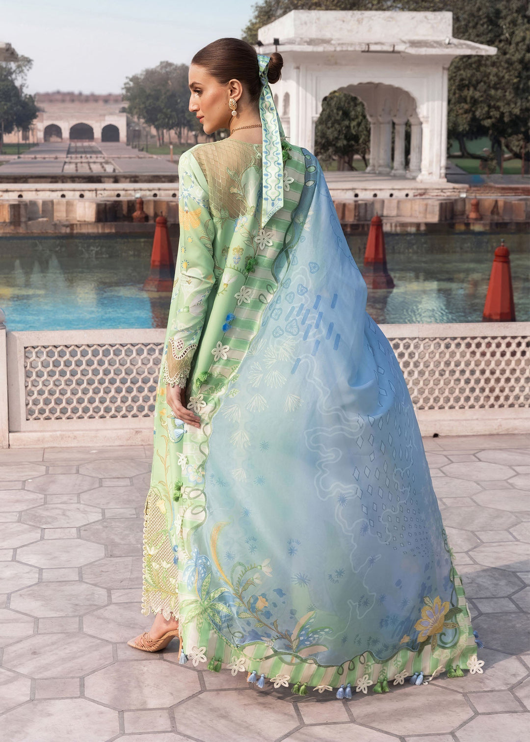 Flow luxury Lawn