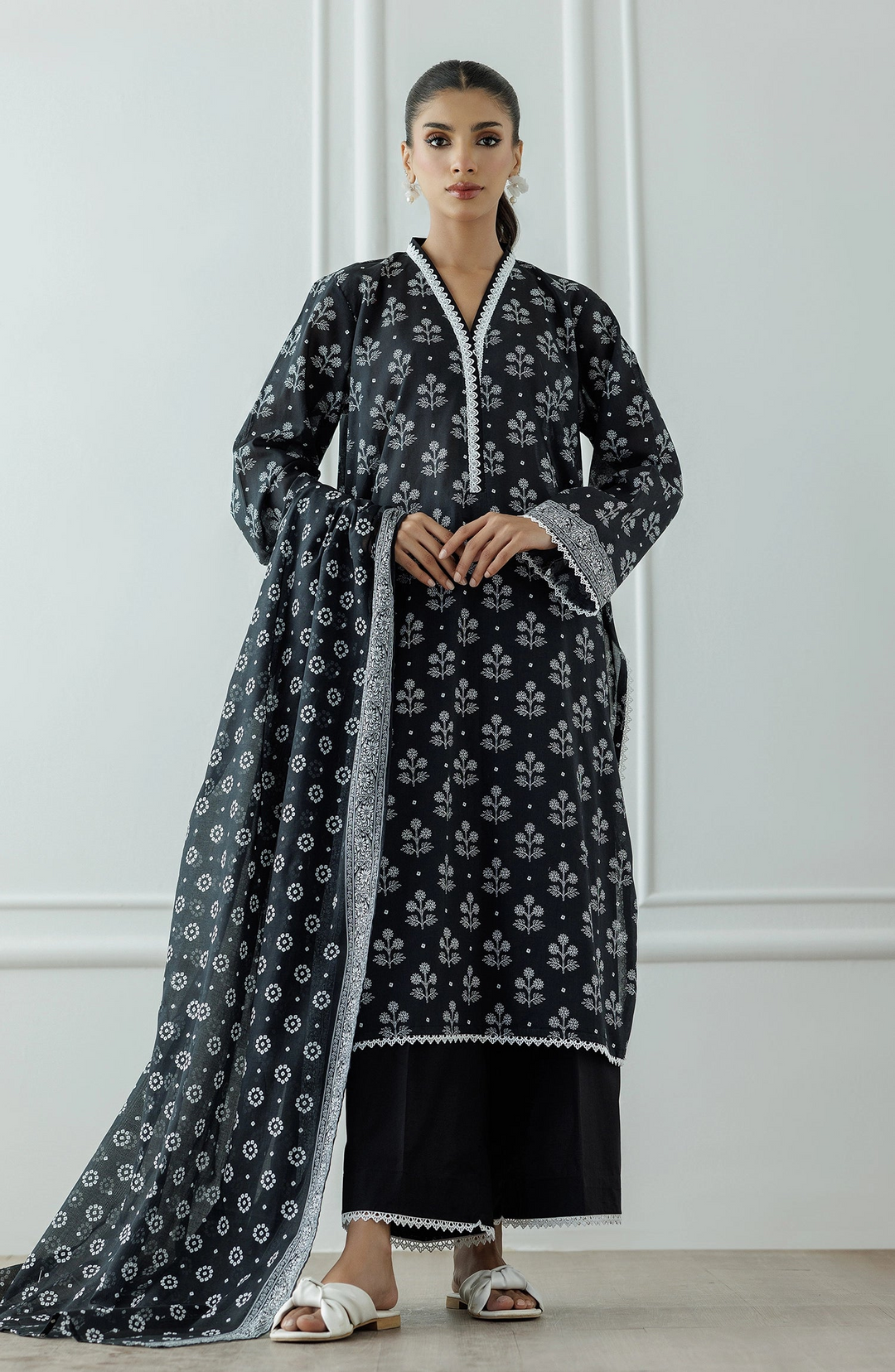Unstitched 3 Piece Printed Lawn