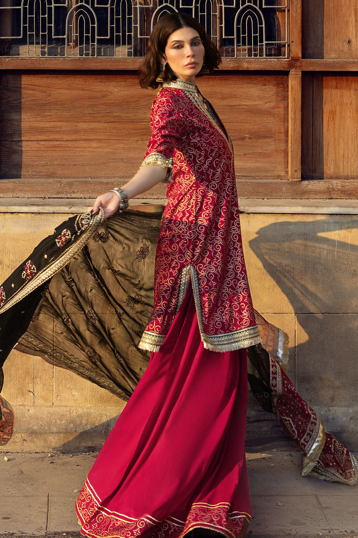 3 Piece Gold Printed Lawn