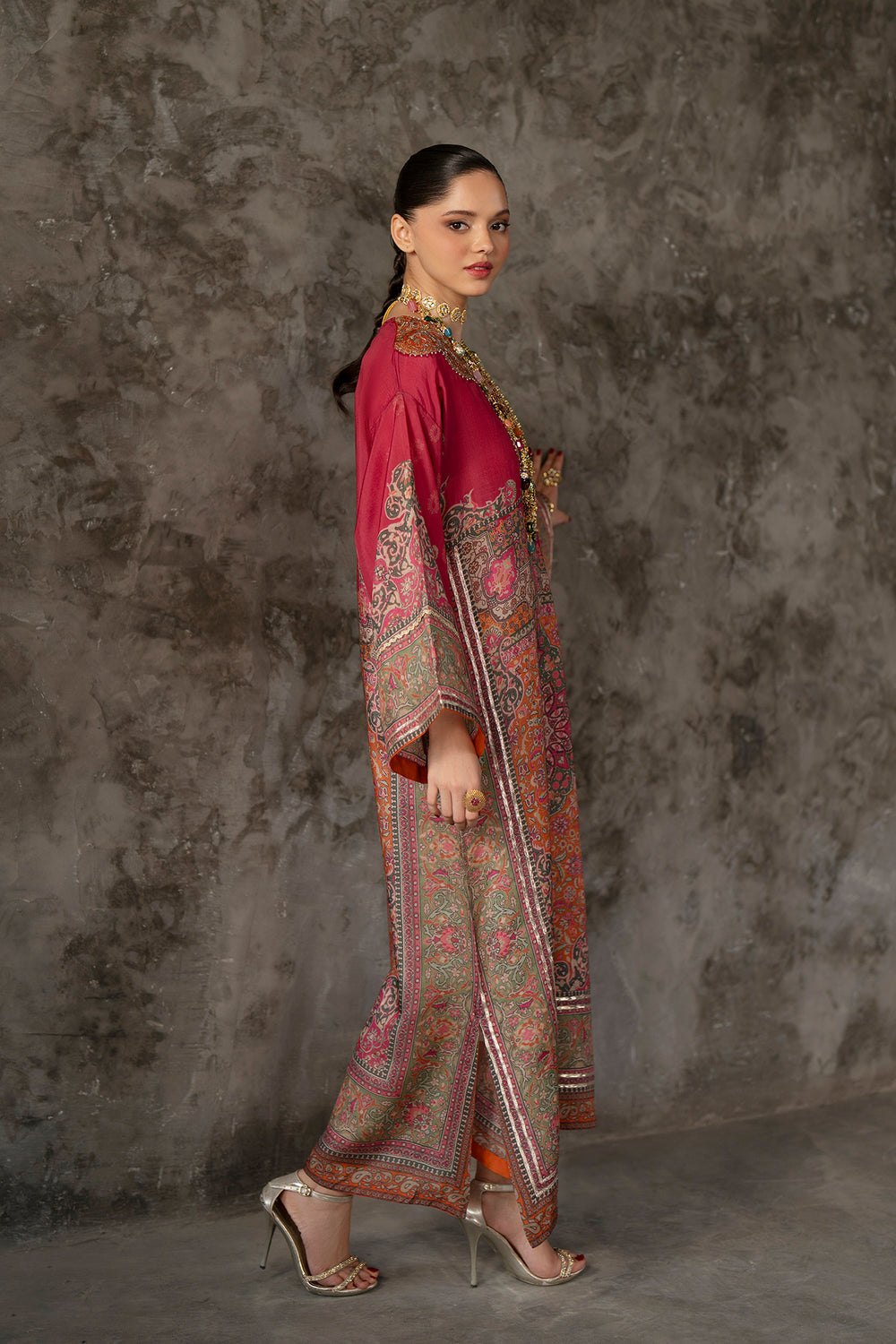 EMBROIDERED KAFTAN