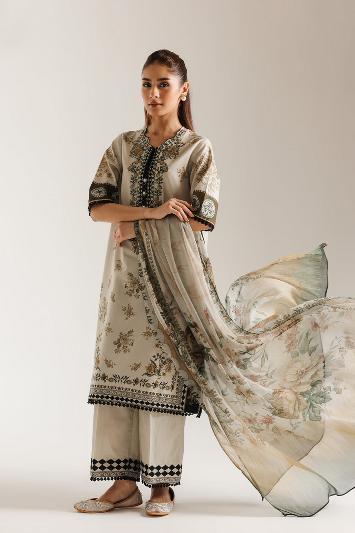 EMBROIDERED SUIT