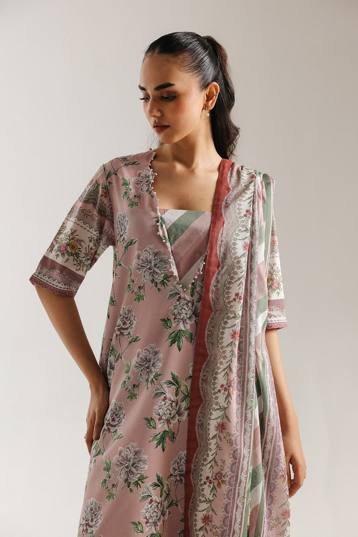 EMBROIDERED SUIT
