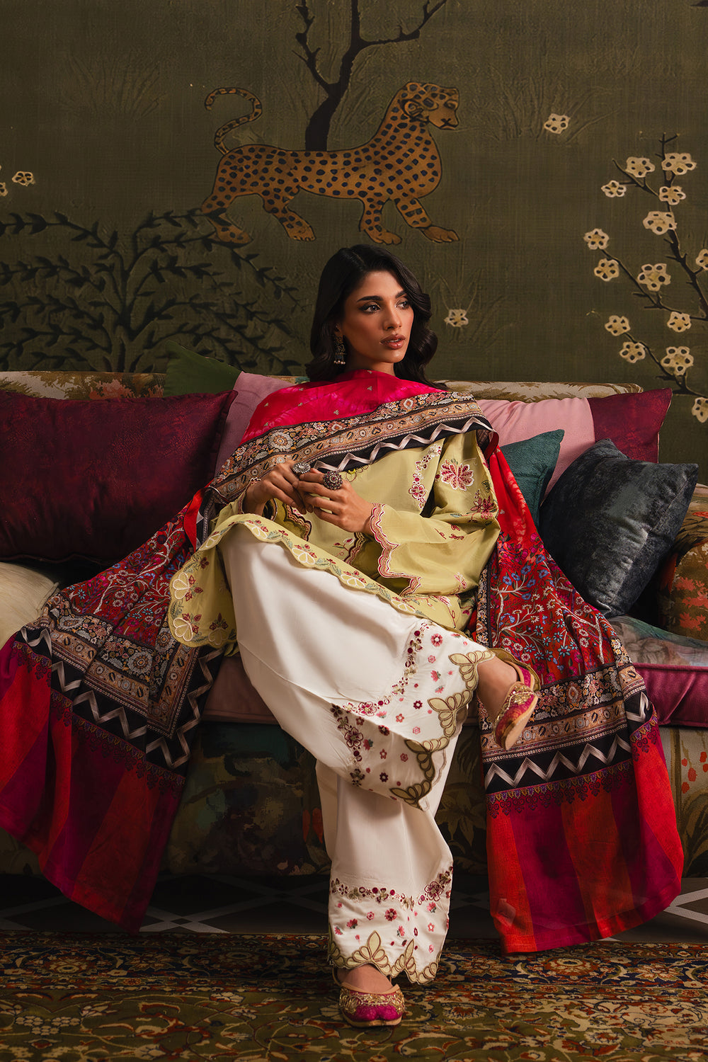 EMBROIDERED SUIT