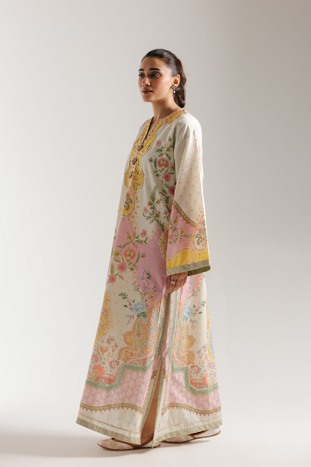 EMBROIDERED KAFTAN