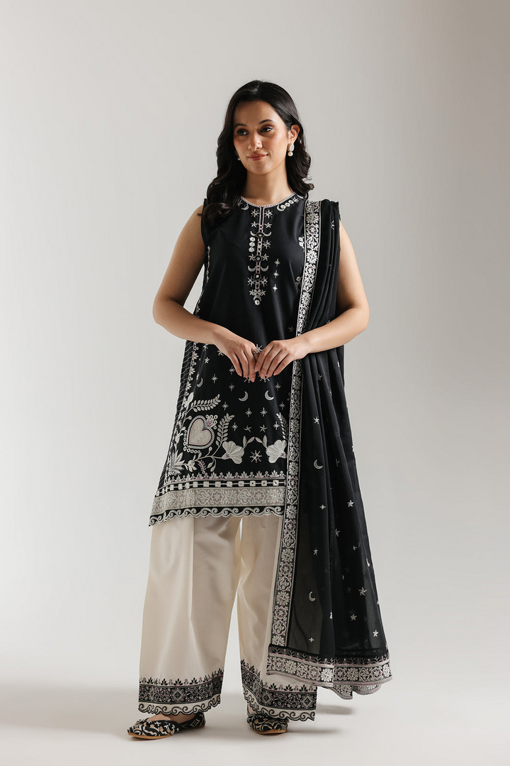 EMBROIDERED SUIT