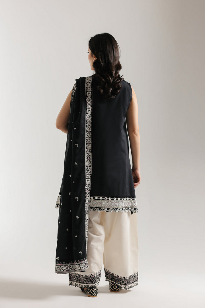 EMBROIDERED SUIT