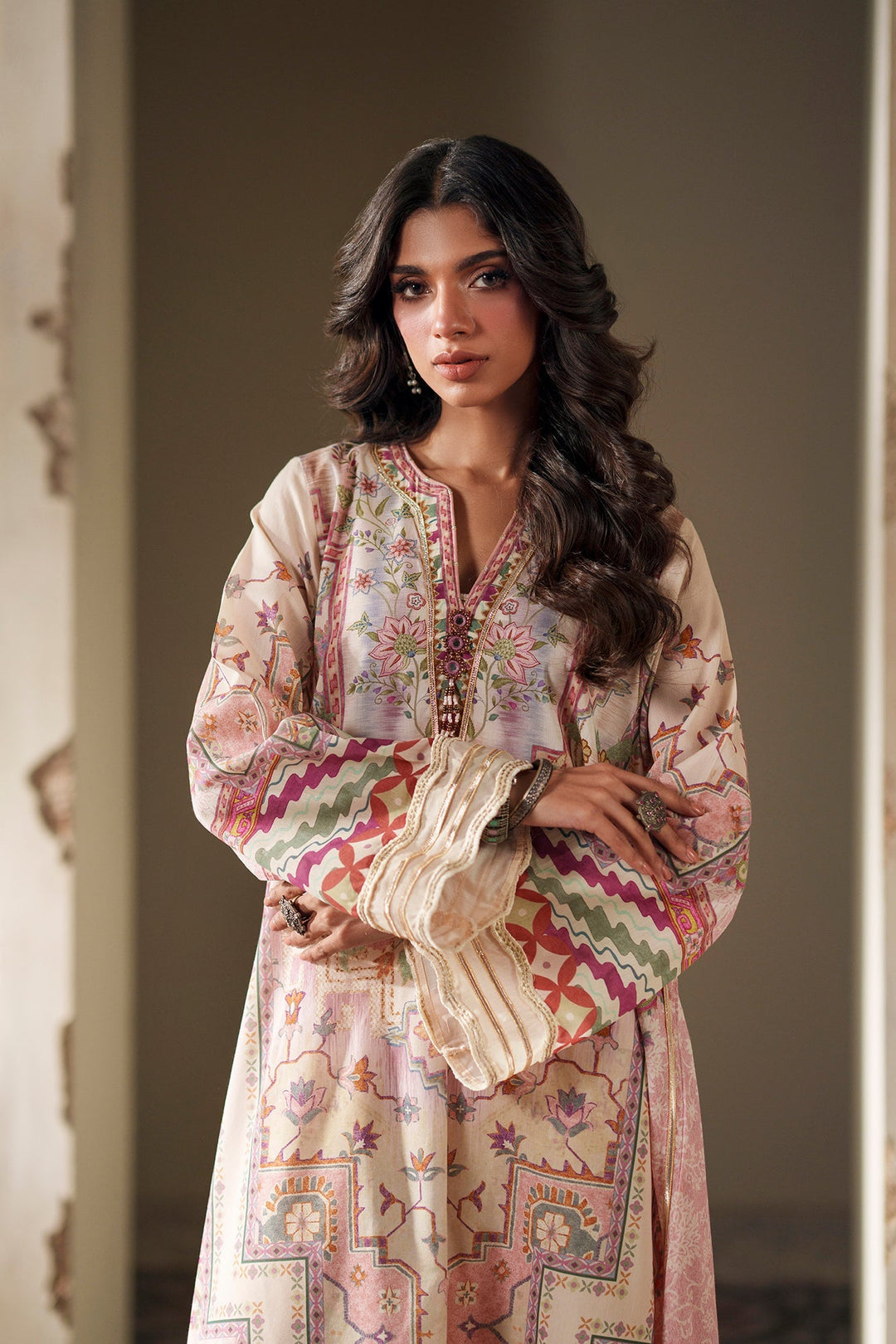 EMBROIDERED SUIT