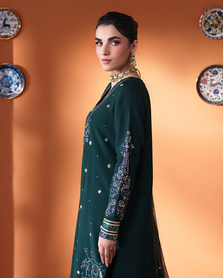ROHEENAZ MAH-E-NOOR