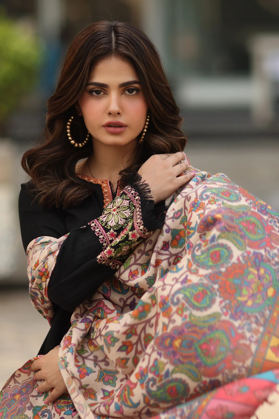 3-pc embroidered set
