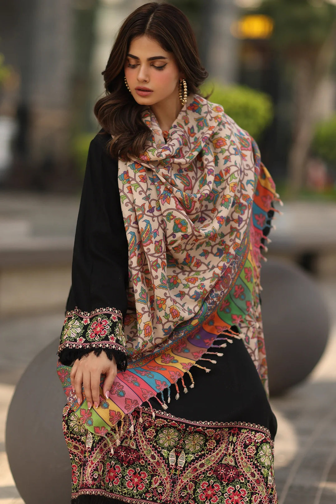 3-pc embroidered set