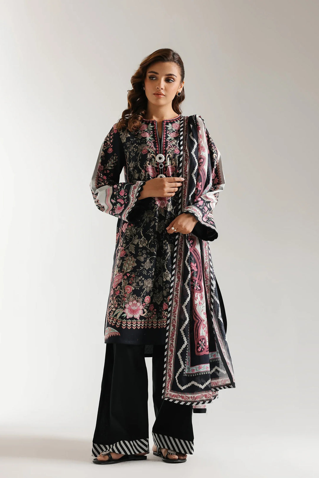 PRINTED SUIT