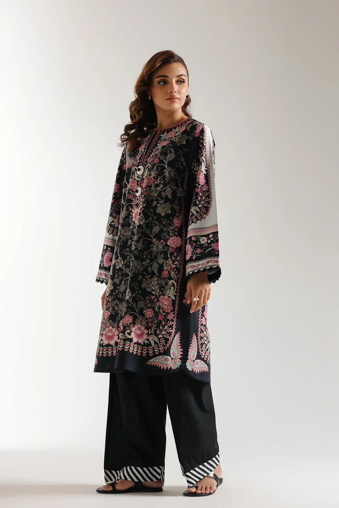 PRINTED SUIT