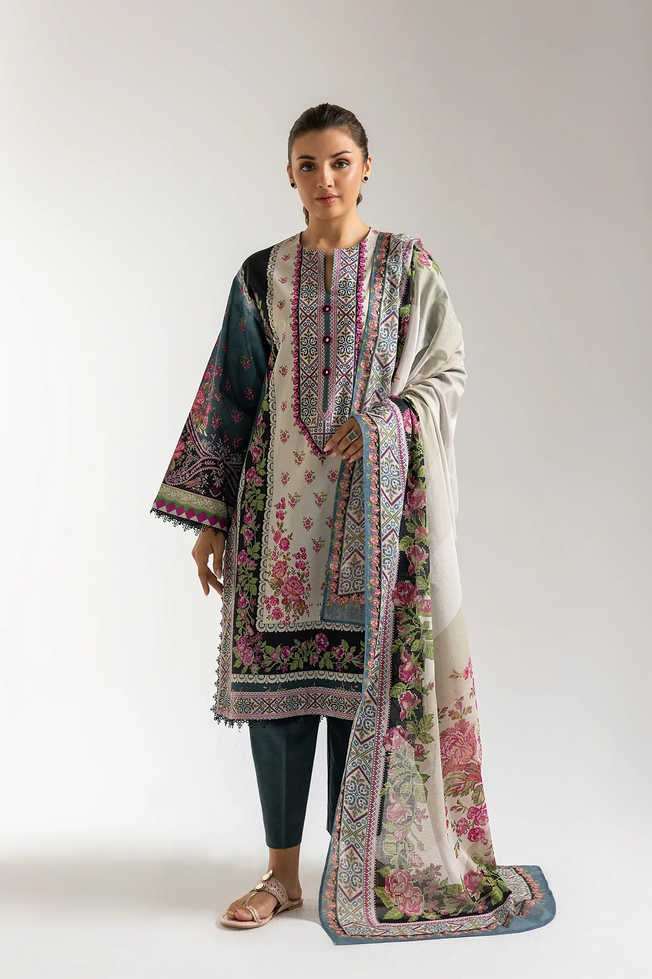 PRINTED SUIT