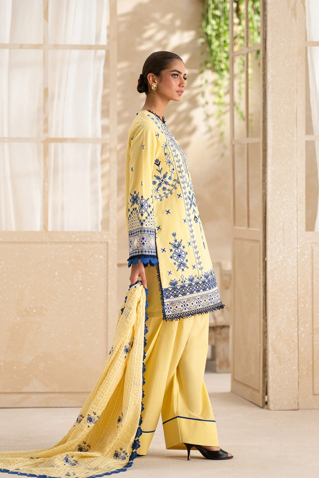 EMBROIDERED LAWN SUIT