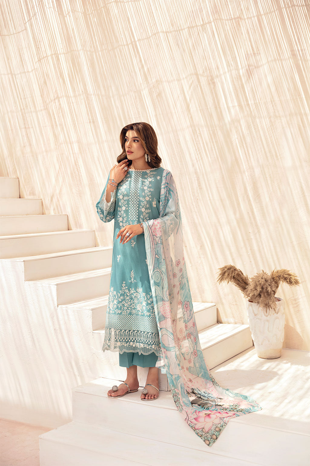 ANDAAZ LUXURY LAWN