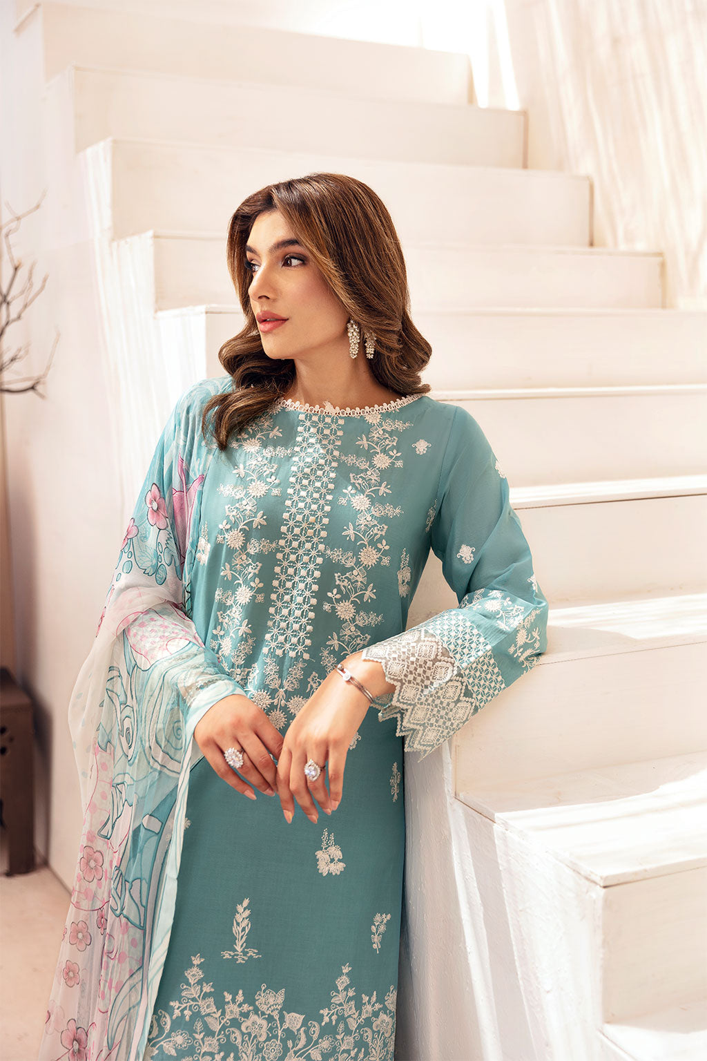 ANDAAZ LUXURY LAWN