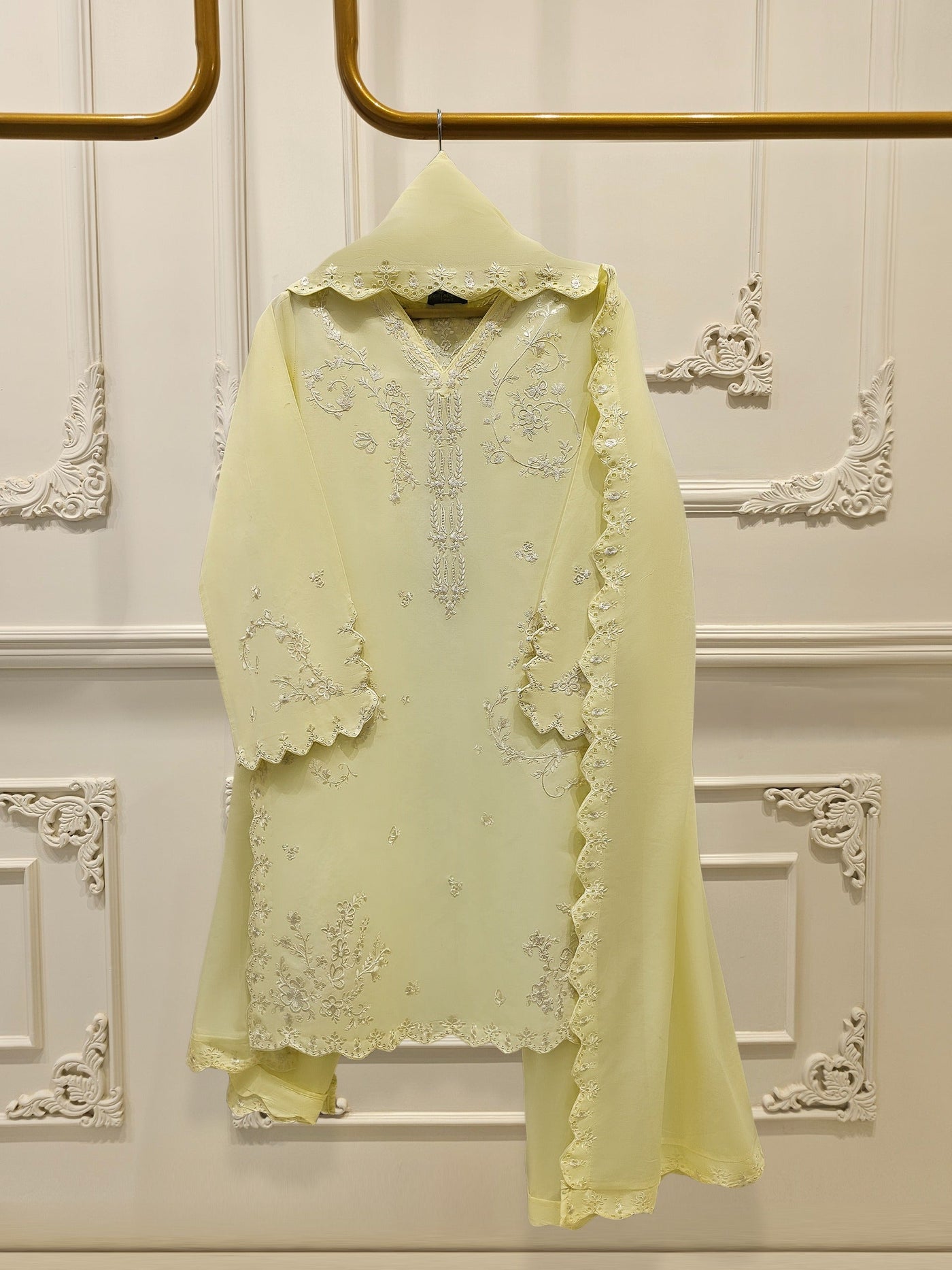 3 Piece - Embroidered Lawn Suit