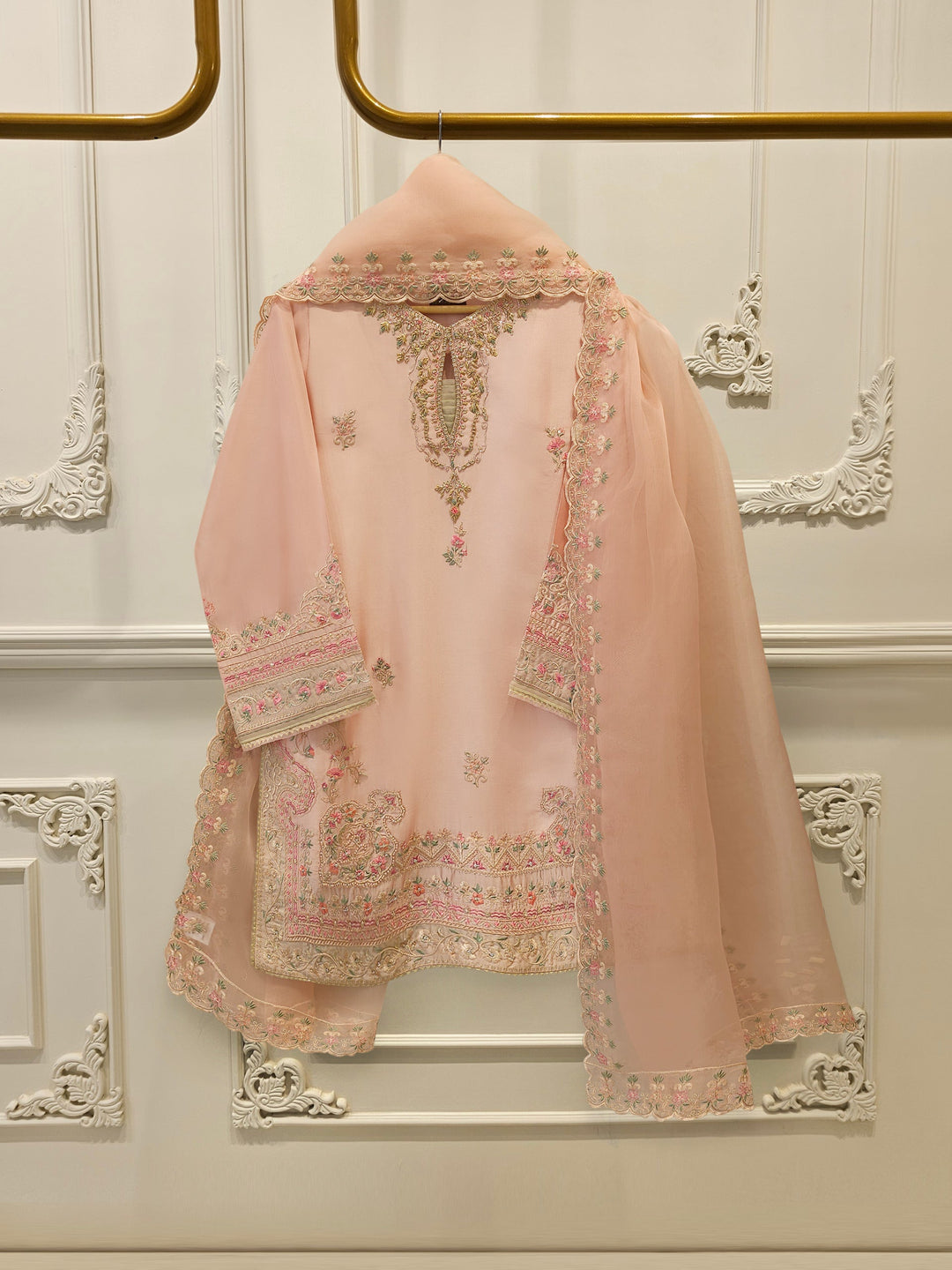3 Piece- Pure Sheesha Silk Embroidered Suit