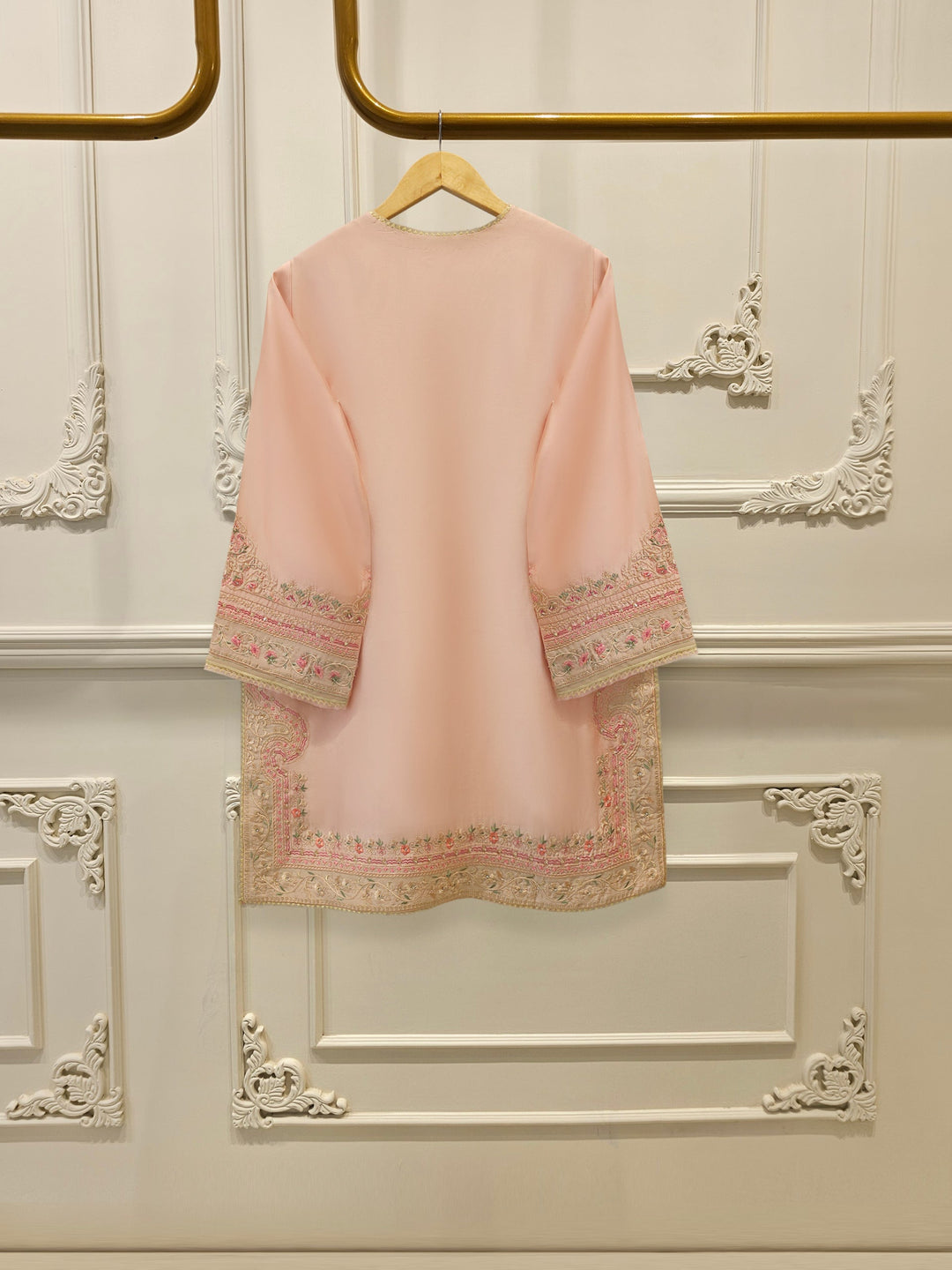 3 Piece- Pure Sheesha Silk Embroidered Suit