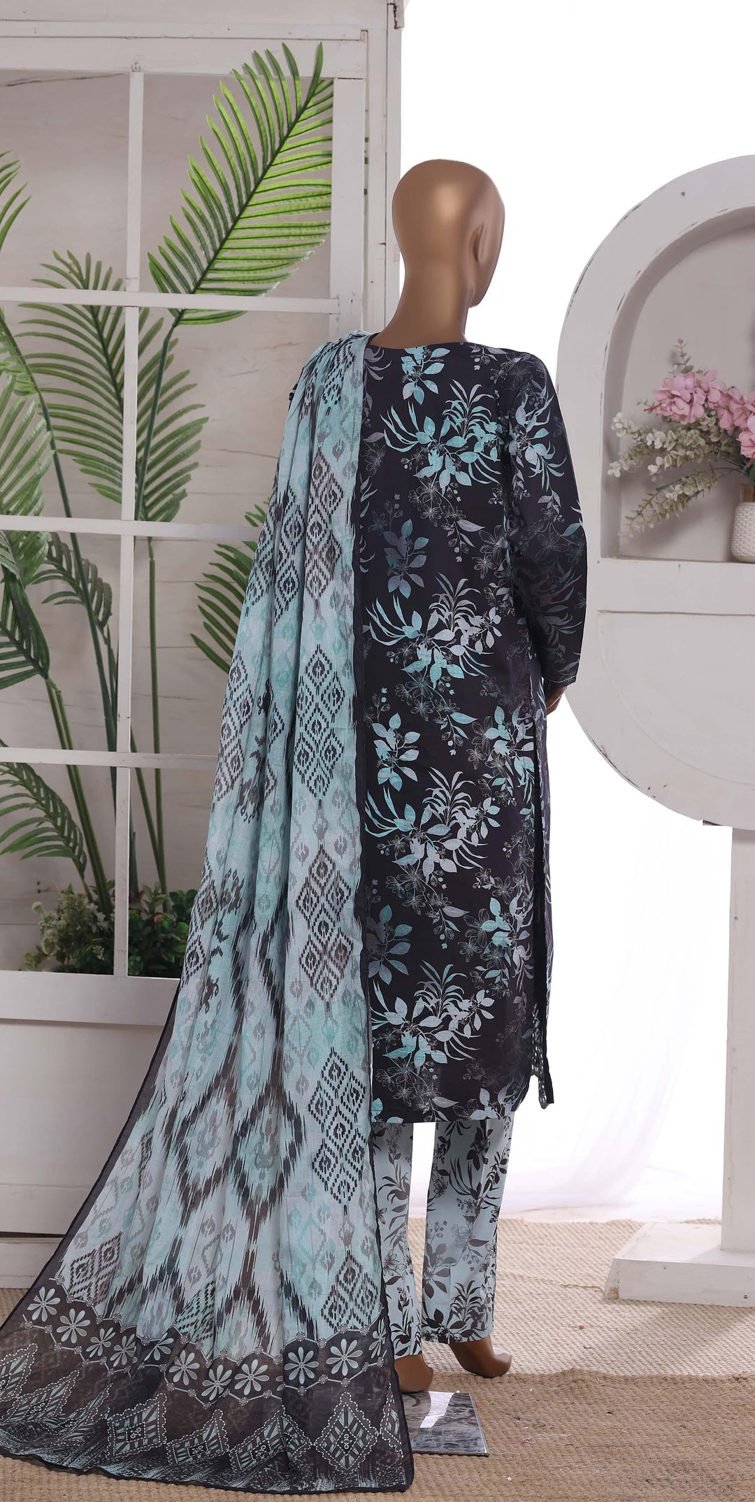 Embroidered Lawn  3Piece Stitched