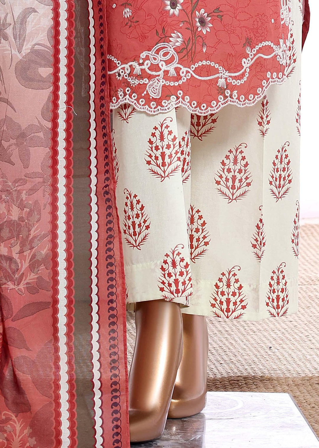 Embroidered Lawn  3Piece Stitched