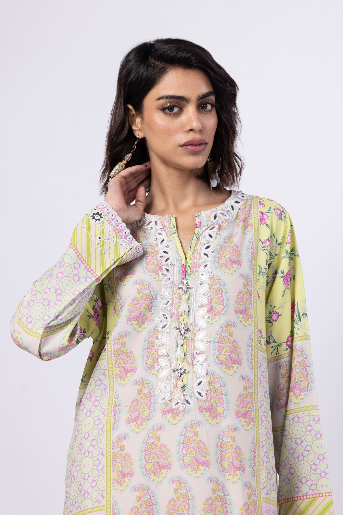 Embroidered | Viscose Oak Silk Kurta With Dupatta